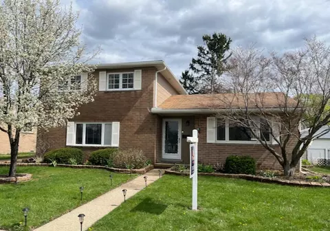 11423 Delvin Dr, Sterling Heights, MI 48314