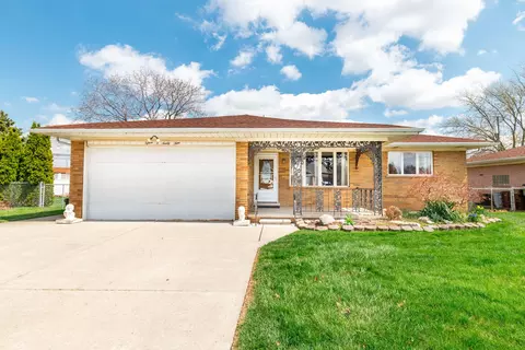15099 Reeck Rd, Southgate, MI 48195