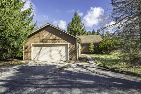 4425 Dexter Townhall Rd, Dexter, MI 48130