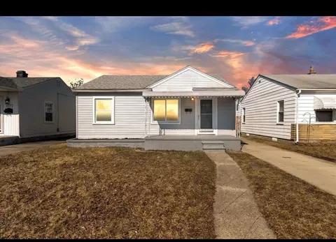 28832 Block St, Garden City, MI 48135