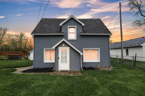 867 Lotus Dr, Erie, MI 48133