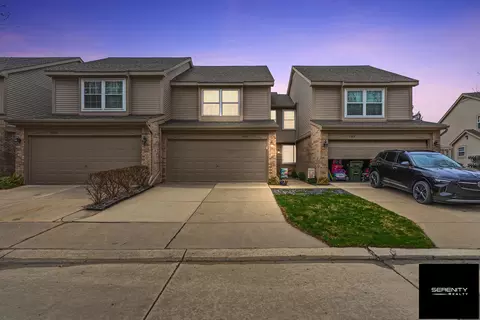 43811 Coachmaker Dr UNIT RLING, Sterling Heights, MI 48313