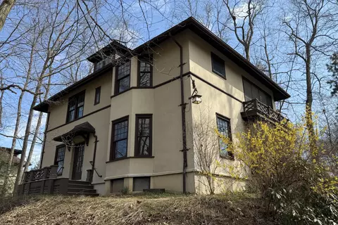 1930 Cambridge Rd, Ann Arbor, MI 48104
