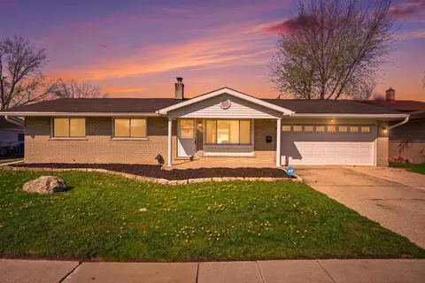 34573 Chope Pl, Clinton Township, MI 48035