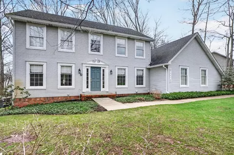 10434 Sourwood Ct, Brighton, MI 48114