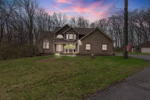 11460 Hearthside Dr, Putnam, MI 48169