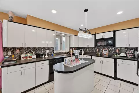 19444 Jack Pine Dr, Macomb, MI 48042 photo 18