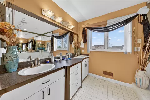 19444 Jack Pine Dr, Macomb, MI 48042 photo 34