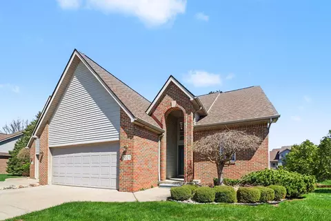 2023 Golfcrest Drive Unit Dr #5, Davison, MI 48423