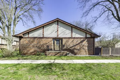 614 Terrace Ln, Ypsilanti, MI 48198