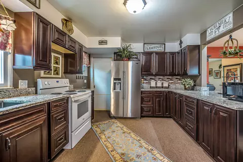 Kitchen - 8415 Huron River Dr, Webster, MI 48130 photo 3 of 3