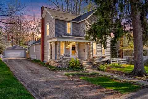 303 W Middle St, Chelsea, MI 48118