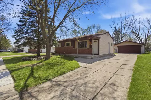 2546 Tarry Dr, Sterling Heights, MI 48310