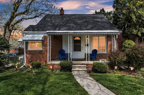 14948 Warwick Ave, Allen Park, MI 48101