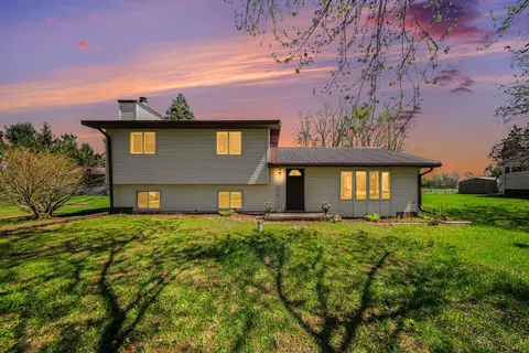 5497 Clark Lake Rd, Jackson, MI 49201