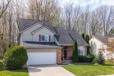 7956 Thornhill Dr, Ypsilanti, MI 48197
