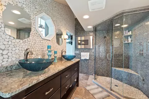 Bath - 8115 Colony Dr, Clay, MI 48001 photo 1 of 4