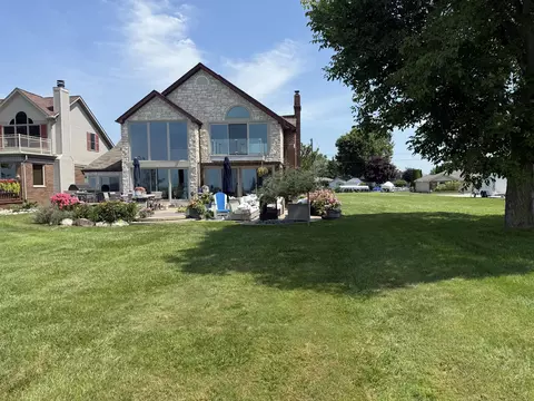Exterior - 8115 Colony Dr, Clay, MI 48001 photo 8 of 8