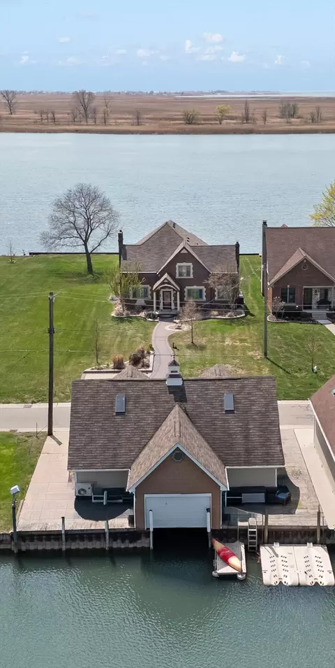 View/Area - 8115 Colony Dr, Clay, MI 48001 photo 6 of 9
