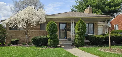 23821 Roxana Ave, Eastpointe, MI 48021