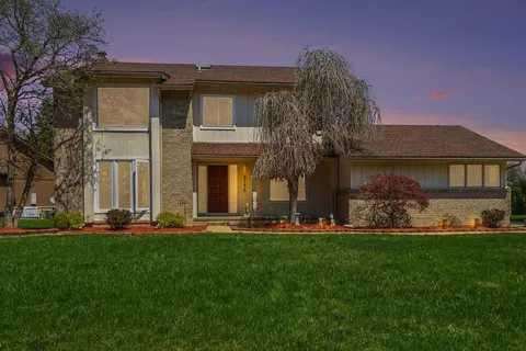 5116 Cardinal Dr, Troy, MI 48098