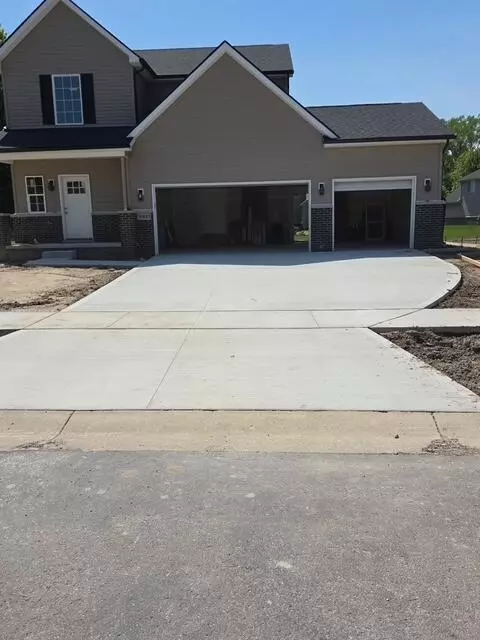 30815 Lower Ridge Dr, Huron, MI 48164