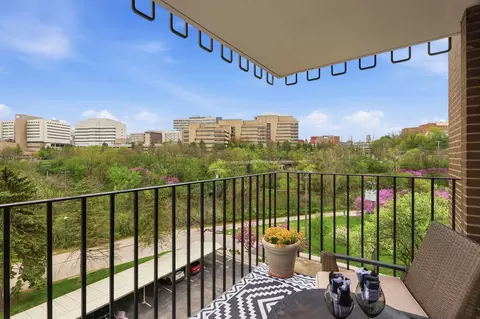 1050 Wall St UNIT ANN, Ann Arbor, MI 48105