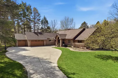 9256 Fenton Rd, Mundy, MI 48439