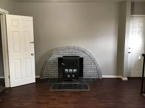 Living - 9458 Chamberlain St, Romulus, MI 48174 photo 2 of 3