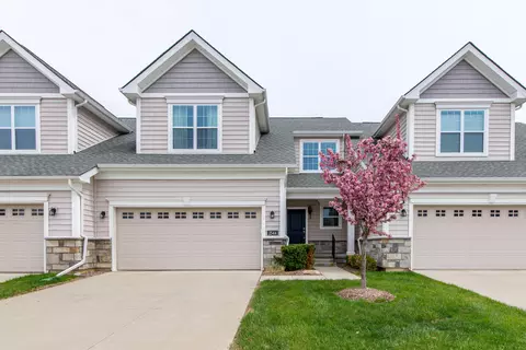 2544 Oxford Cir, Scio, MI 48103