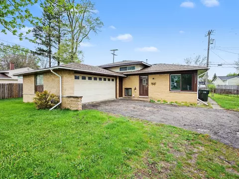 12217 Wheaton Dr, Sterling Heights, MI 48313