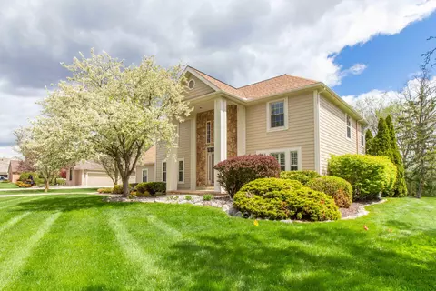 4101 Lake Forest Dr E, Pittsfield, MI 48108