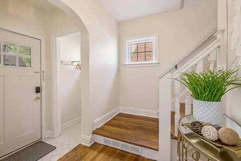 Entry Way - 1425 E Park Pl, Ann Arbor, MI 48104 photo 2 of 2