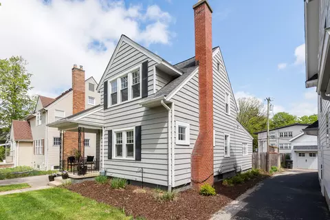 Exterior - 1425 E Park Pl, Ann Arbor, MI 48104 photo 3 of 6