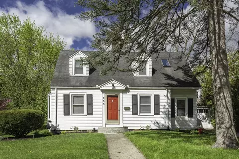 933 Pleasant Dr, Ypsilanti, MI 48197