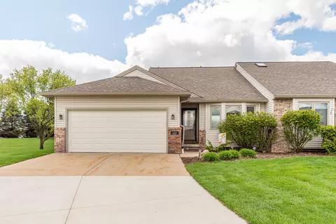 430 Cottonwood Lane Unit Ln #6, Saline, MI 48176