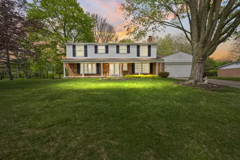 19168 Chelton Dr, Beverly Hills, MI 48025