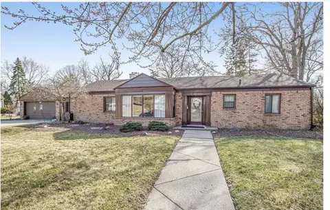 19954 Woodcrest St, Harper Woods, MI 48225