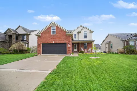 348 White Owl Ln, Dundee, MI 48131