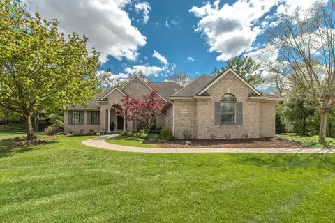1453 Waterways Dr, Pittsfield, MI 48108