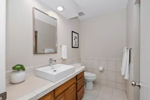 Bath - 963 Peaceful Ct, Brighton, MI 48114 photo 3 of 7