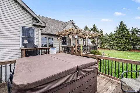 Exterior - 3549 W Beard Rd, Perry, MI 48872 photo 7 of 20