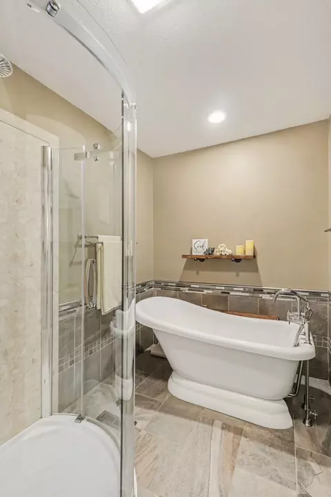 Bath - 3549 W Beard Rd, Perry, MI 48872 photo 2 of 5