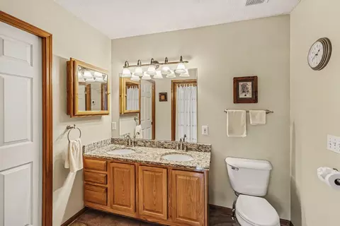 Bath - 3549 W Beard Rd, Perry, MI 48872 photo 1 of 5