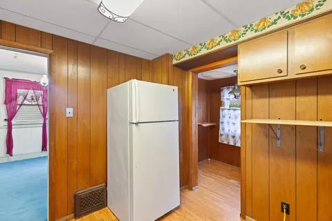 Kitchen - 1002 S West Ave, Jackson, MI 49203 photo 5 of 5