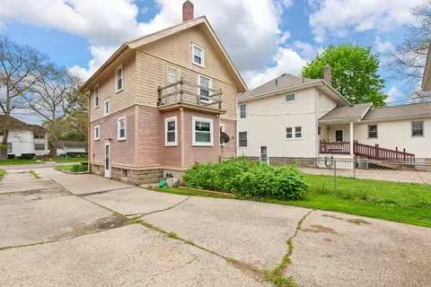 Exterior - 1002 S West Ave, Jackson, MI 49203 photo 4 of 9