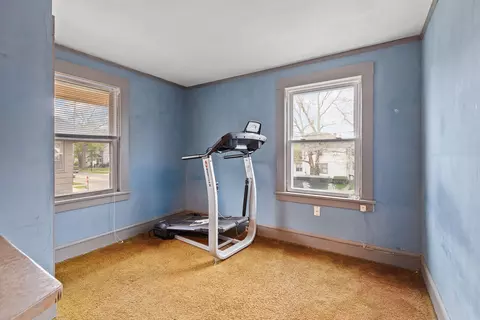 Bedroom - 1002 S West Ave, Jackson, MI 49203 photo 1 of 6