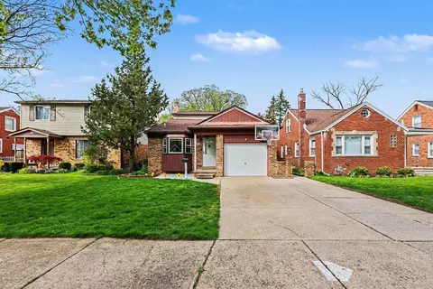 2182 Anita Avenue Ave, Grosse Pointe Woods, MI 48236