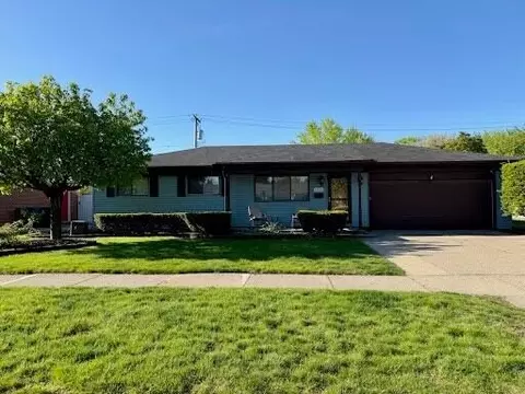 6506 Chirrewa St, Westland, MI 48185
