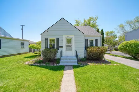304 Chippewa St, Tecumseh, MI 49286